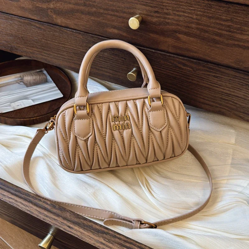 Bolsa de Ombro Feminina de Lux - Luxury Lifestyle Fashion avaliação e preço