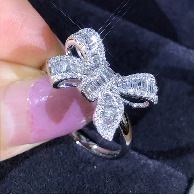 Anéis Femininos de Zircônia Cú - Luxury Lifestyle Jewelry avaliação e preço