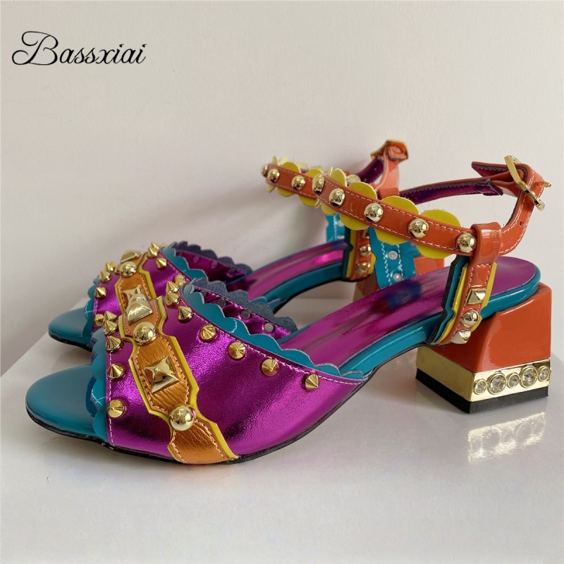 Luxo Rivet T-Strap Sandálias M - Luxury Lifestyle Shoes avaliação e preço