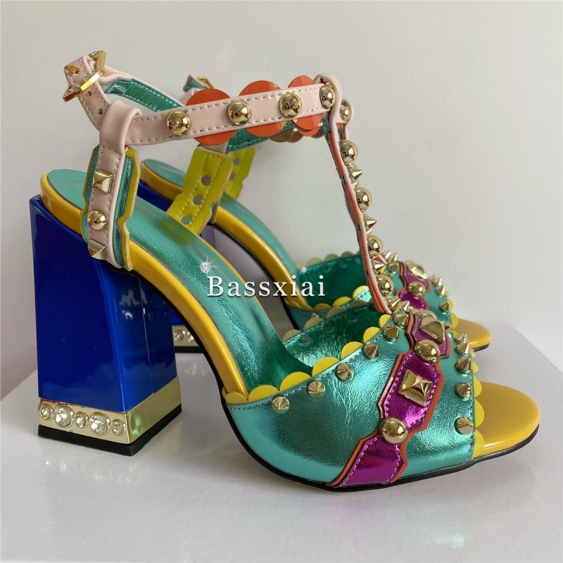 Luxo Rivet T-Strap Sandálias M - Luxury Lifestyle Shoes avaliação e preço